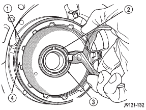 Fig. 135 Low-Reverse Drum Snap Ring